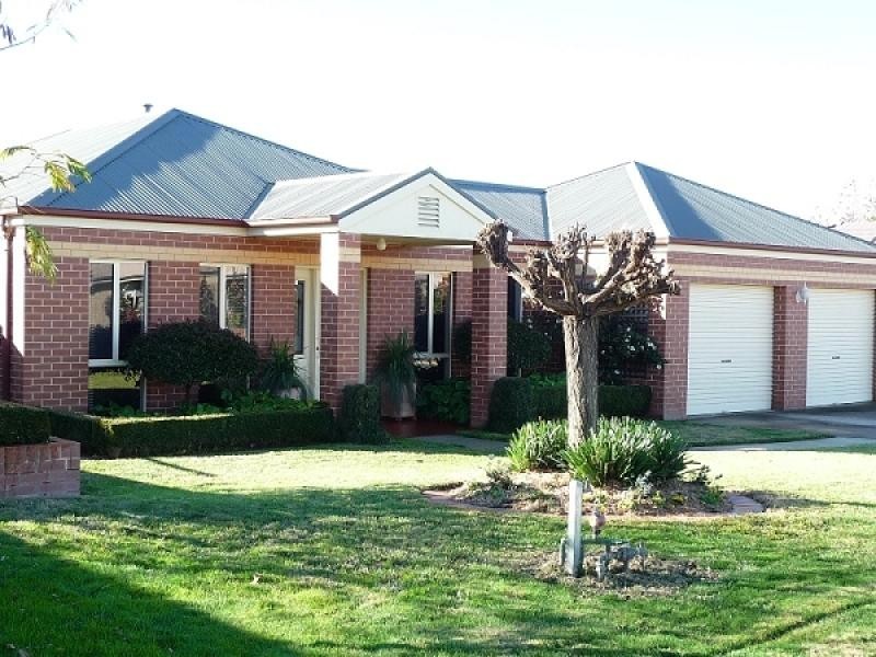 2 Avondale Drive, Wodonga VIC 3690