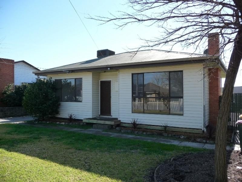 8 Mark Street, Wodonga VIC 3690