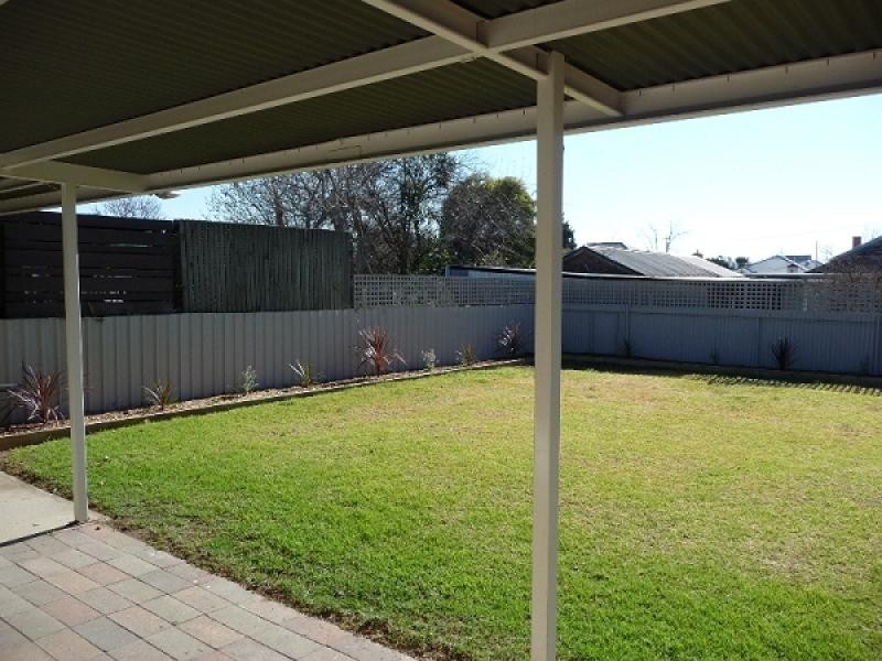 8 Mark Street, Wodonga VIC 3690