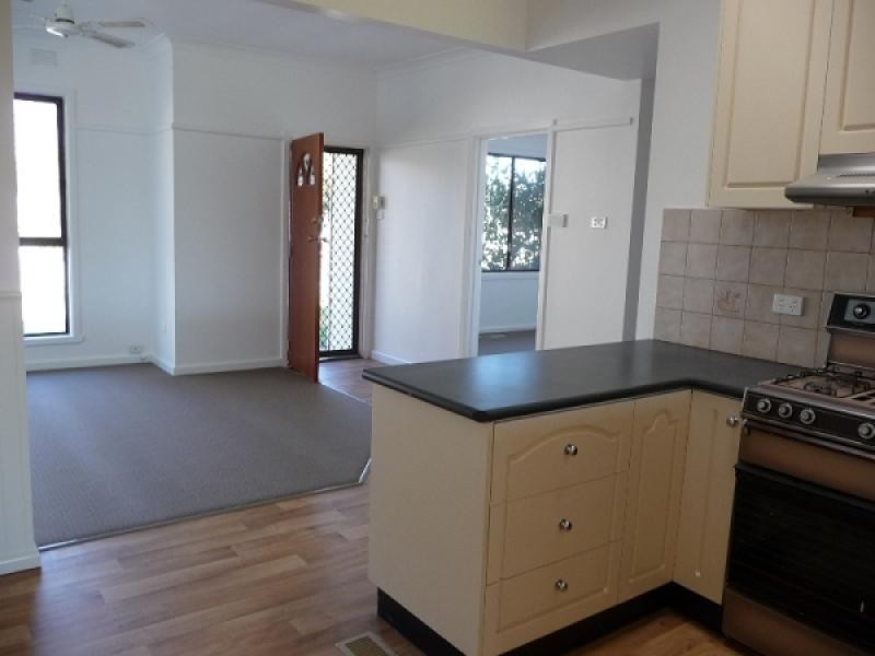 8 Mark Street, Wodonga VIC 3690