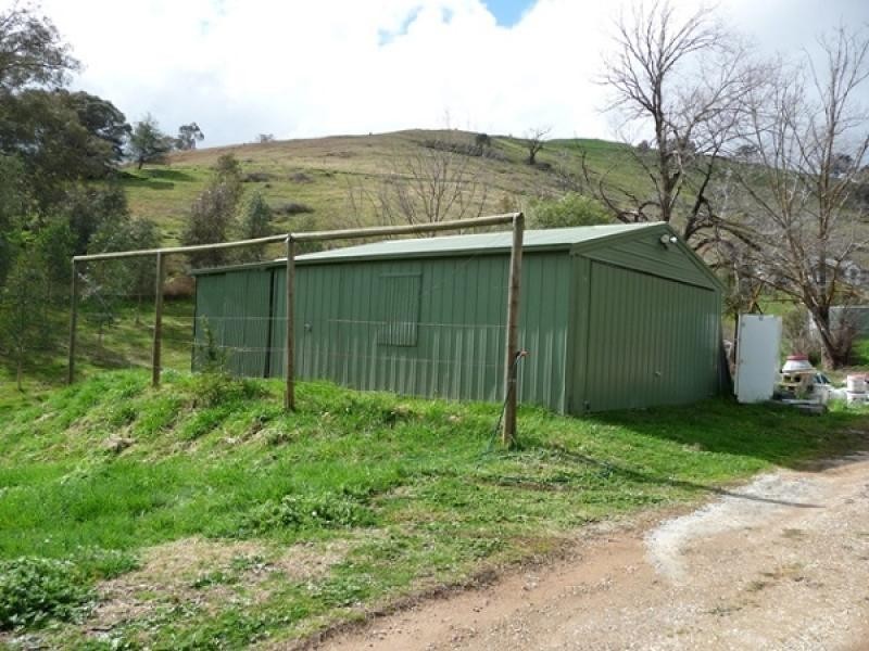 15 Yabba Road, Tallangatta East VIC 3700