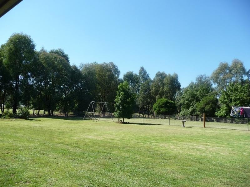 15 Indigo Drive, Barnawartha VIC 3688