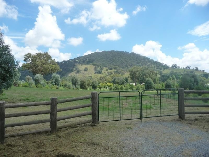6 Riversdale Place, West Wodonga VIC 3690