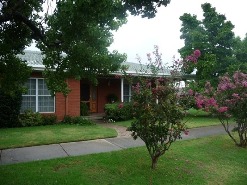 7 Sans Souci Drive, Wodonga VIC 3690