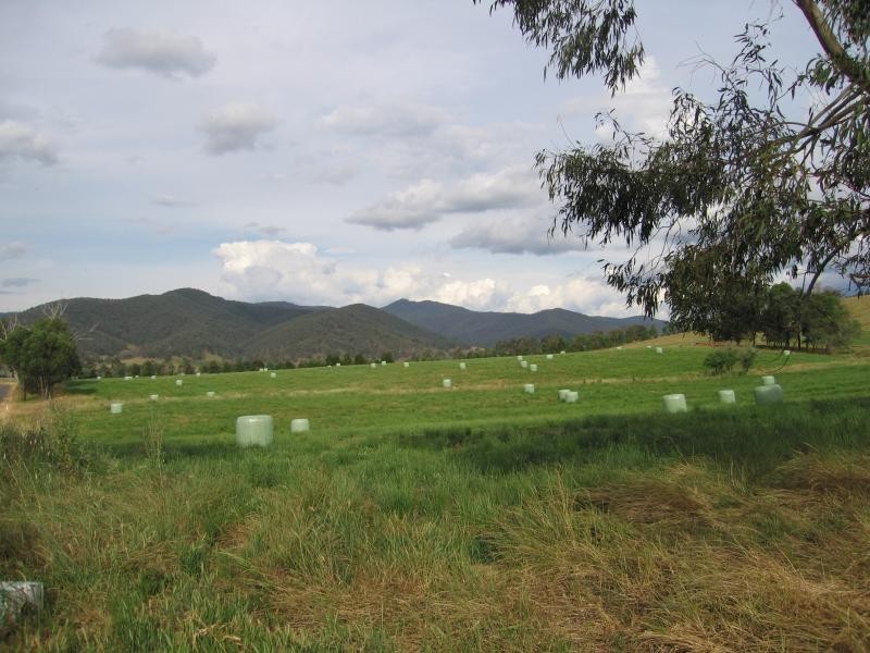 HONEYSUCKLE ROAD, Tallangatta VIC 3700