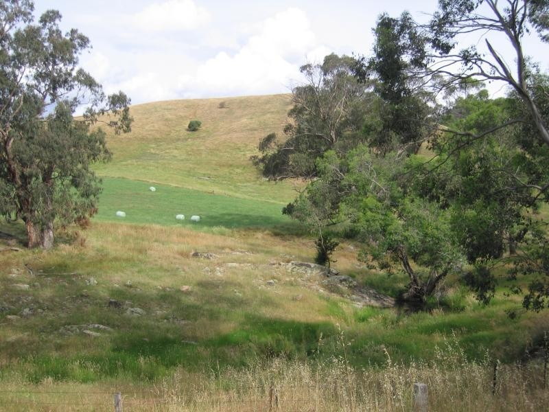 . HONEYSUCKLE ROAD, Tallangatta VIC 3700