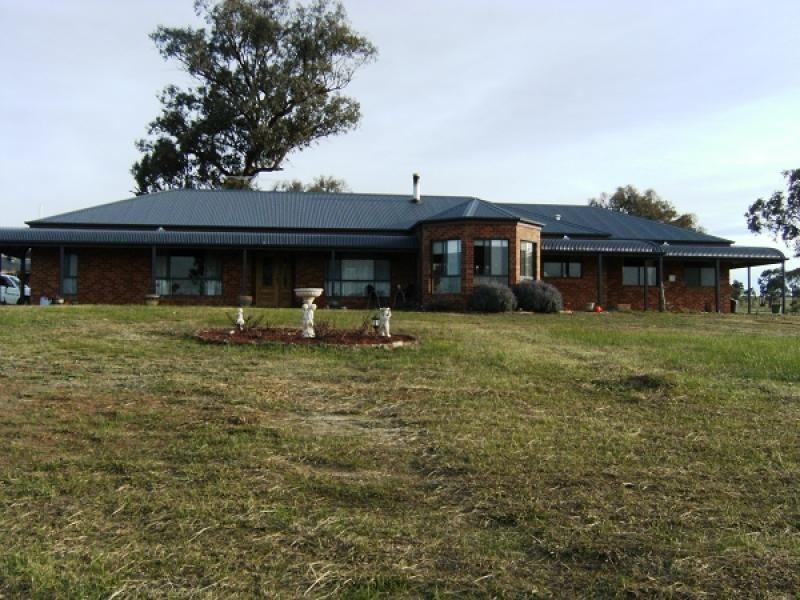 36 Alexandra Way, Table Top NSW 2640
