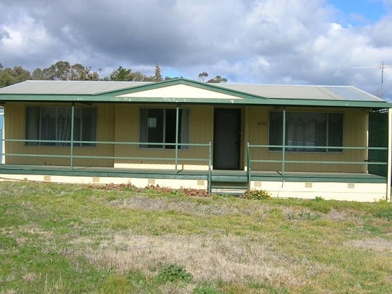 1 Billabong Street, Walbundrie NSW 2642