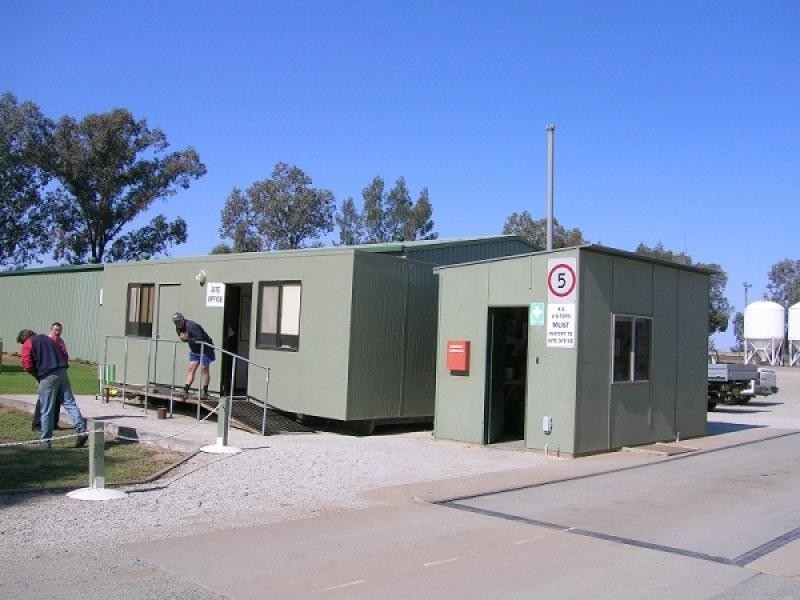 98-100 Coreen Street, Jerilderie NSW 2716