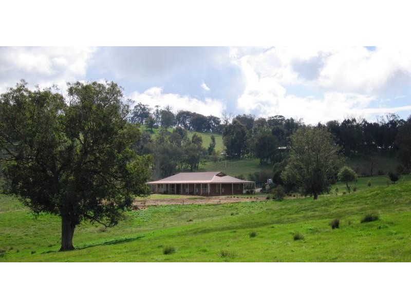 141 Flagstaff Road, Bethanga VIC 3691