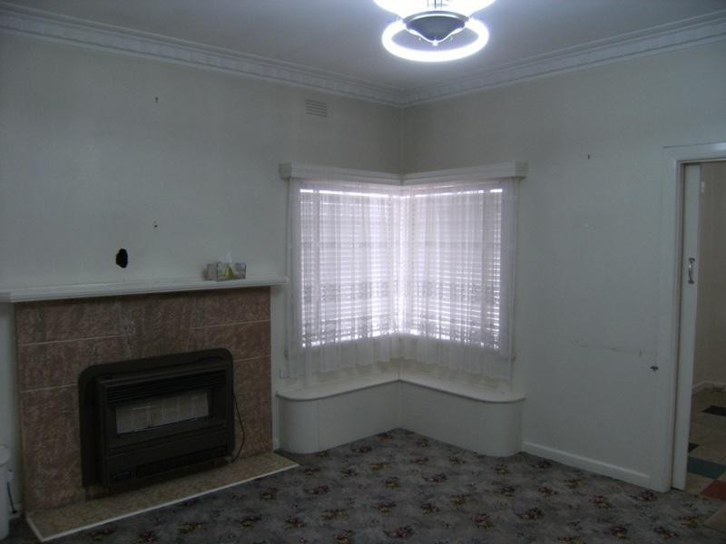 27 Commercial Street, Walla Walla NSW 2659