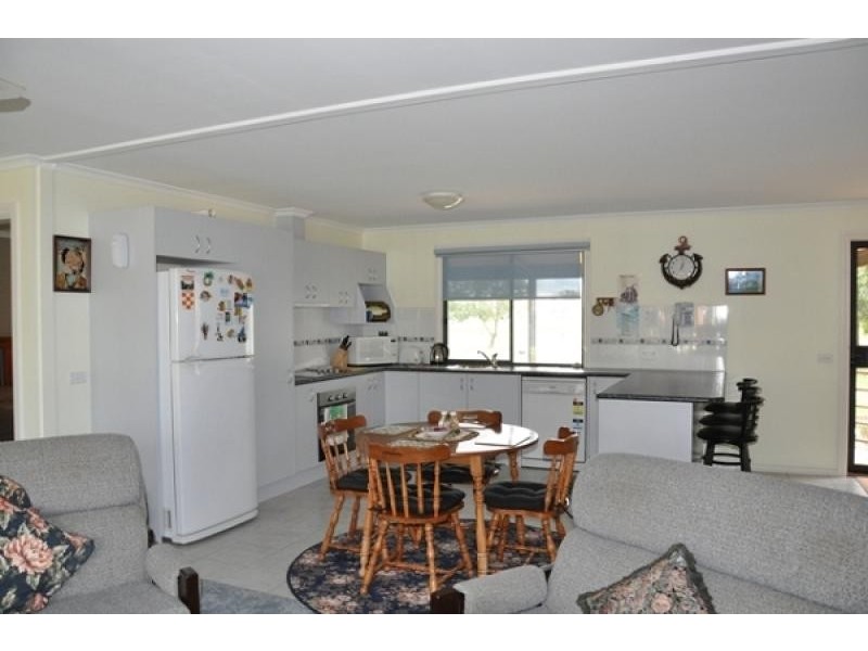 Unit 80 , – Kismet Riverside Lodge, Riverina Highway, Howlong NSW 2643