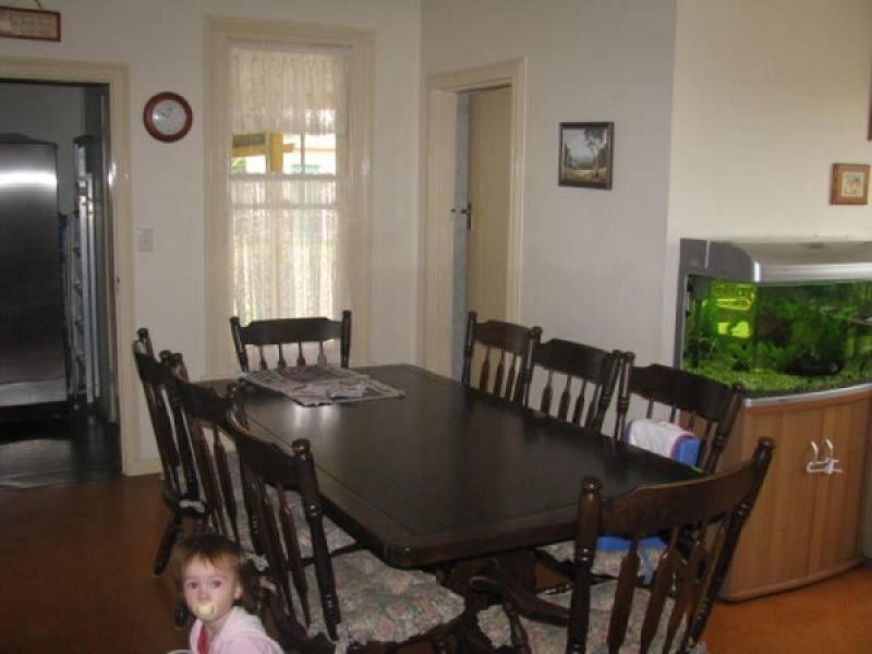 10 Victoria Street, Howlong NSW 2643