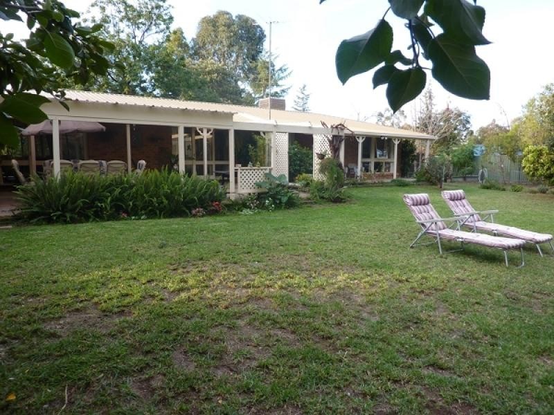 108 Short Street, Howlong NSW 2643