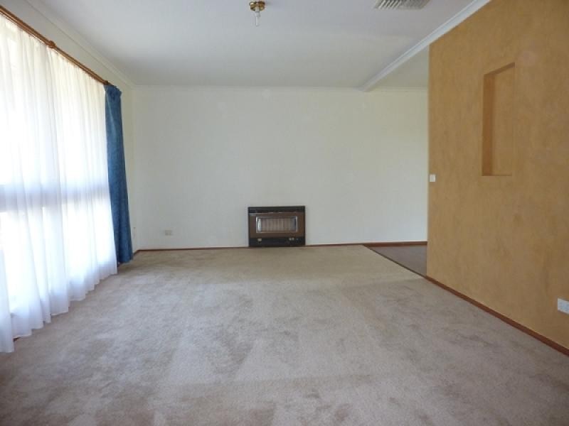 88 Kennedy St, Howlong NSW 2643