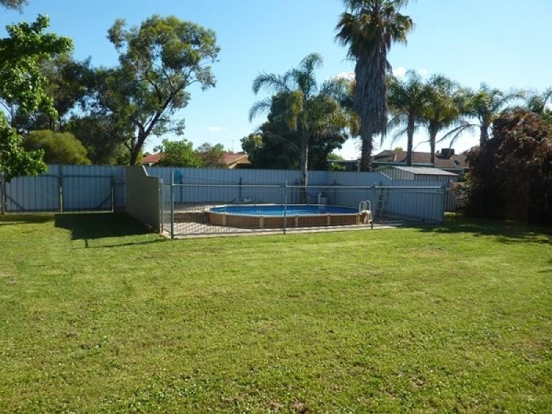 88 Kennedy St, Howlong NSW 2643