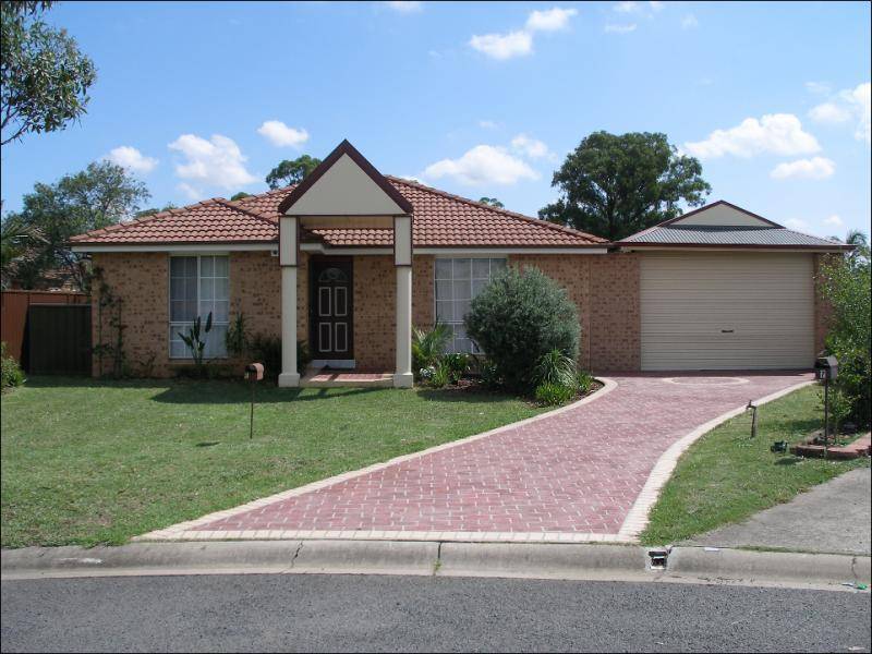 5 SABRINA GROVE, Plumpton NSW 2761