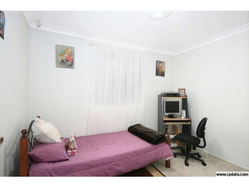 4 AMBROSE ST, Glendenning NSW 2761