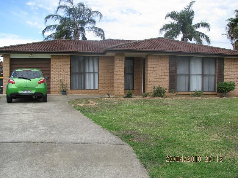 10 GILPIN PL, Plumpton NSW 2761