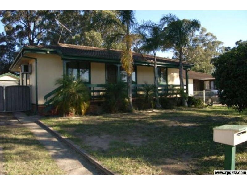 13 Harlow Ave, Hebersham NSW 2770