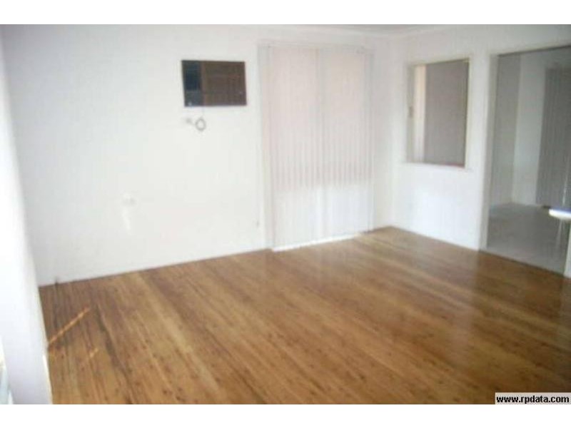 13 Harlow Ave, Hebersham NSW 2770