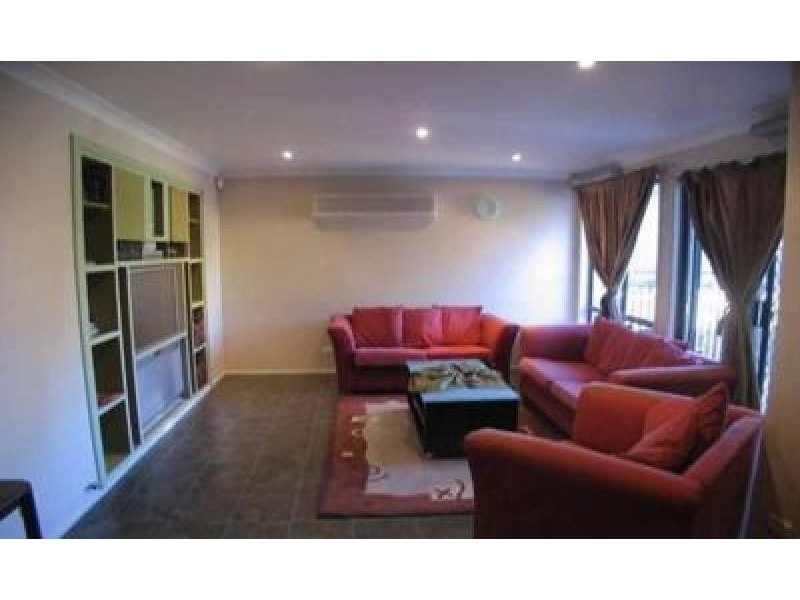 25 Millard Crescent, Plumpton NSW 2761