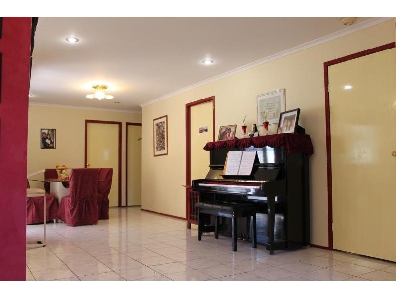 2 Lapwing Way, Plumpton NSW 2761