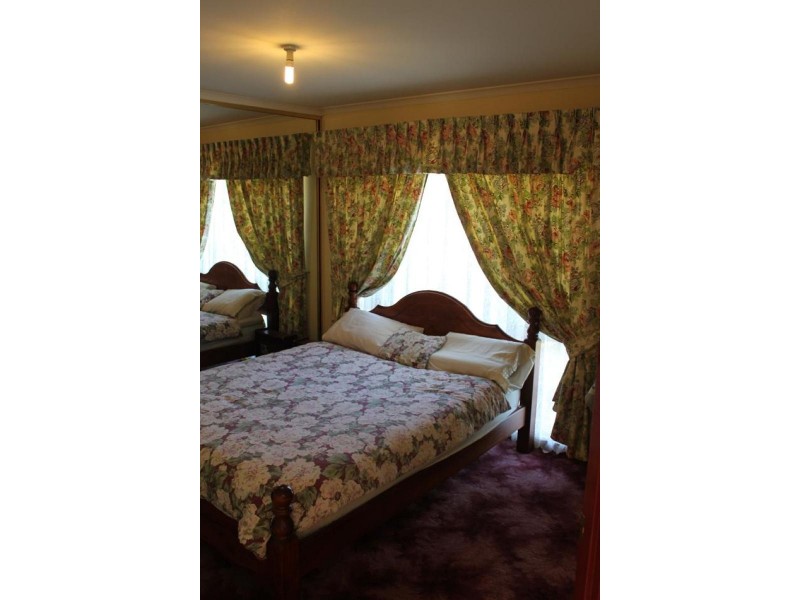 2 Lapwing Way, Plumpton NSW 2761