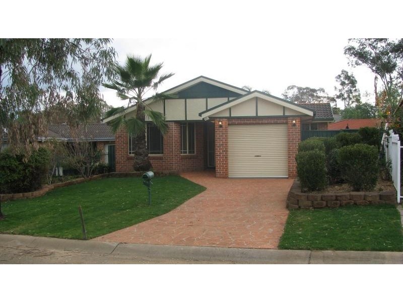 4 Gale Place, Oakhurst NSW 2761