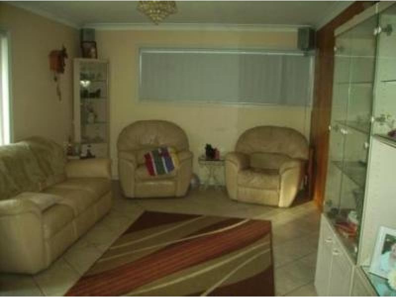 13 Riddell Crescent, Blackett NSW 2770