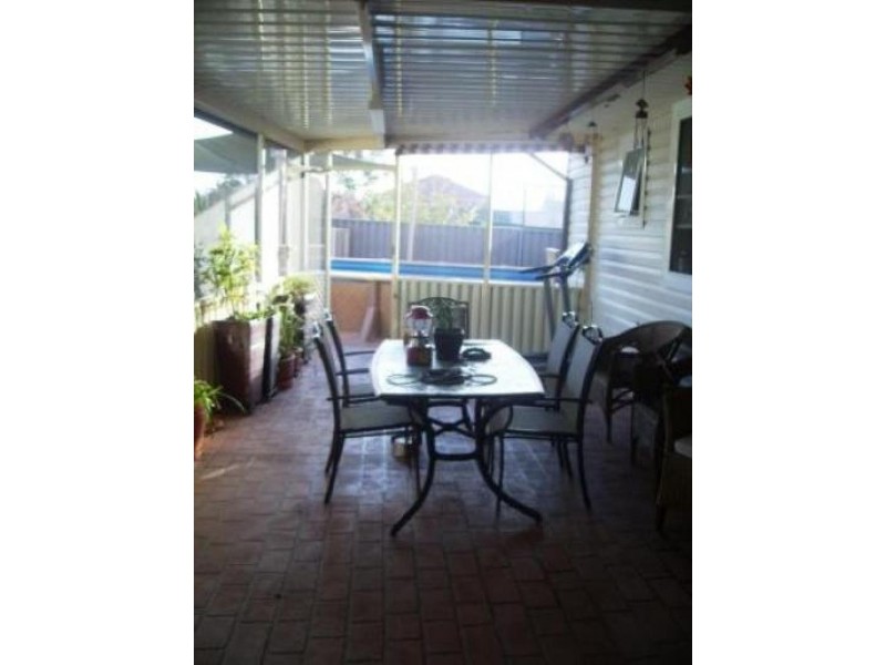 13 Riddell Crescent, Blackett NSW 2770