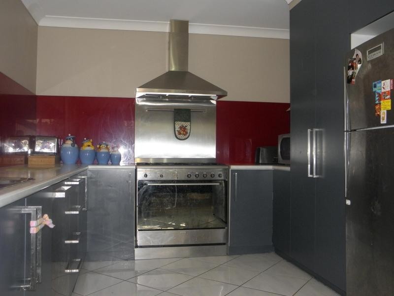 42 Barlow Street, Cambridge Park NSW 2747