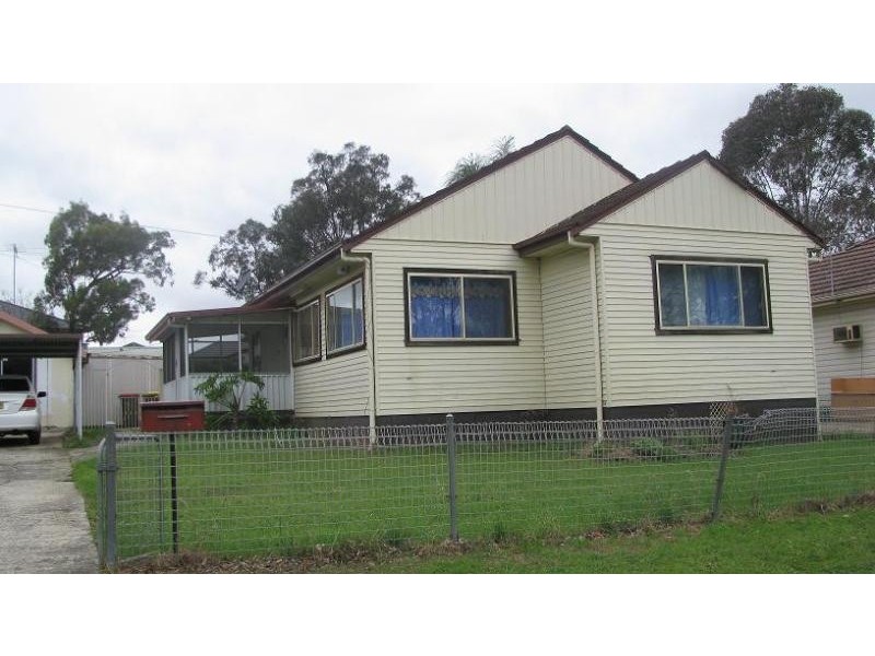 15 Beaconsfield Road, Rooty Hill NSW 2766