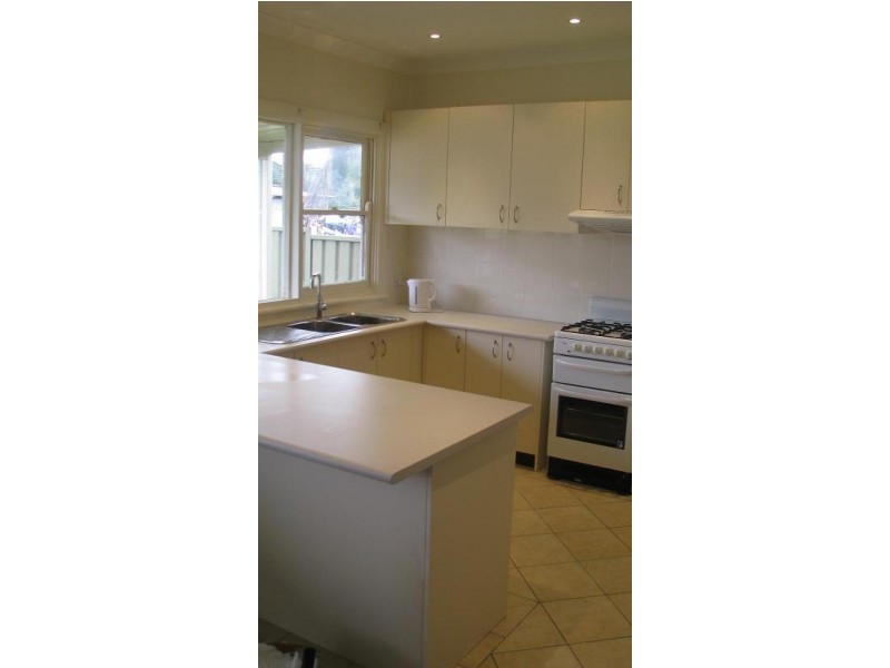 15 Beaconsfield Road, Rooty Hill NSW 2766