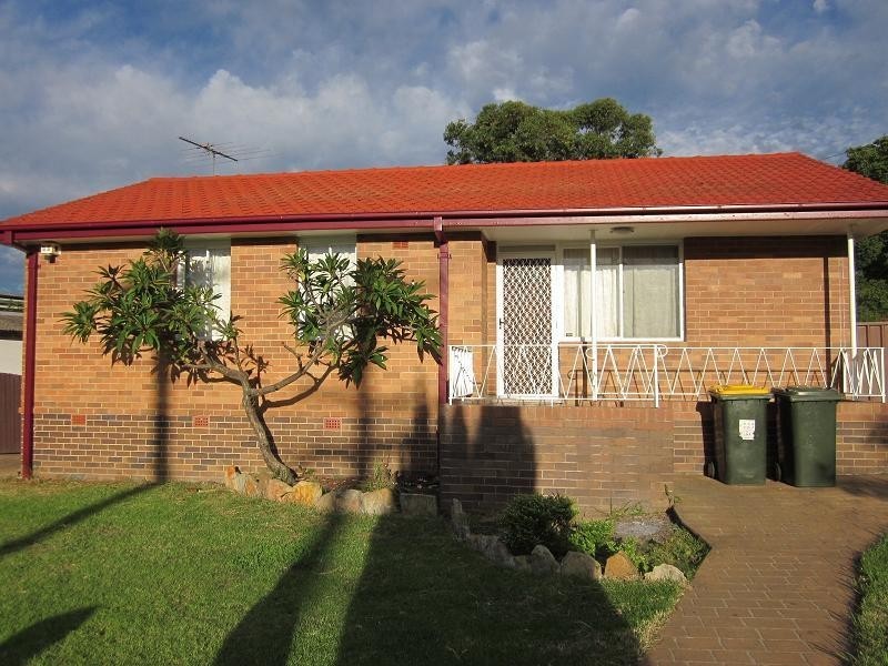 2 Hasselburgh Road, Tregear NSW 2770