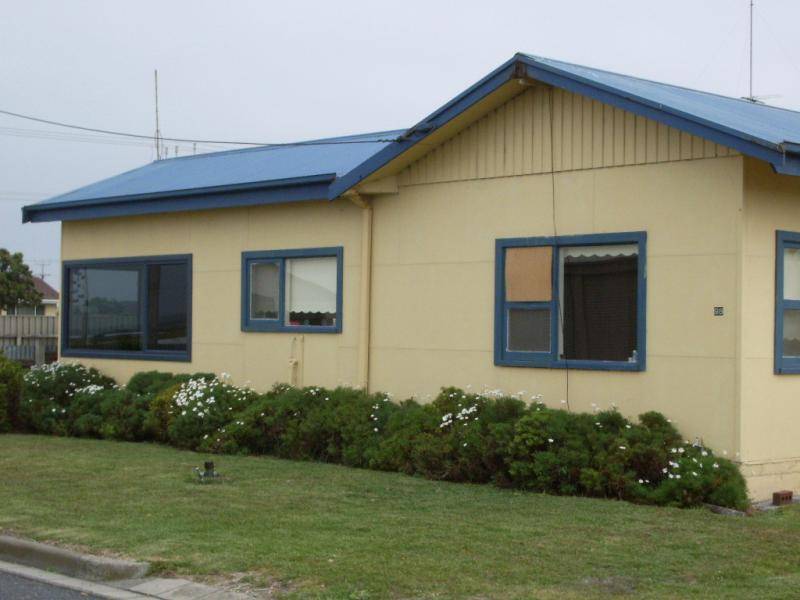 98 MEYLIN STREET, Port Macdonnell SA 5291