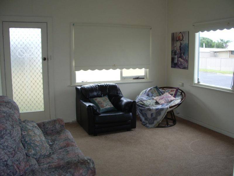 98 MEYLIN STREET, Port Macdonnell SA 5291