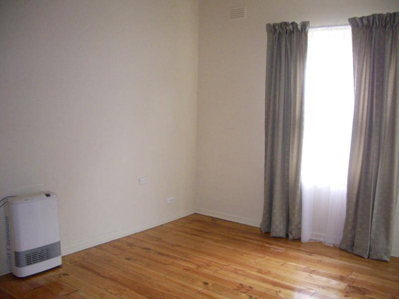 2 HOWARD STREET, Mount Gambier SA 5290