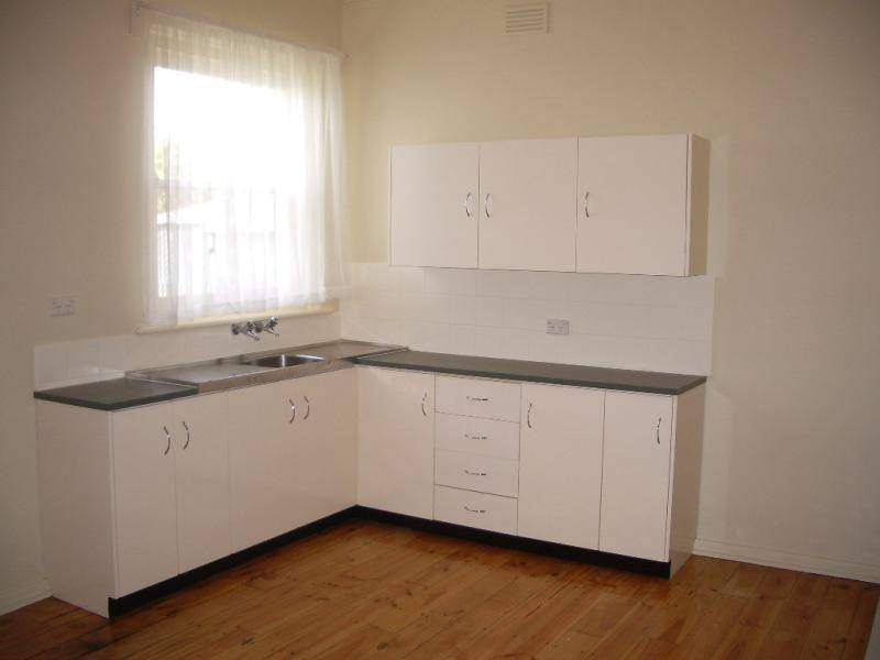 2 HOWARD STREET, Mount Gambier SA 5290