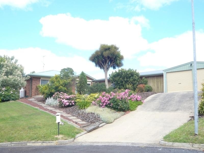 27 SINCLAIR STREET, Mount Gambier SA 5290