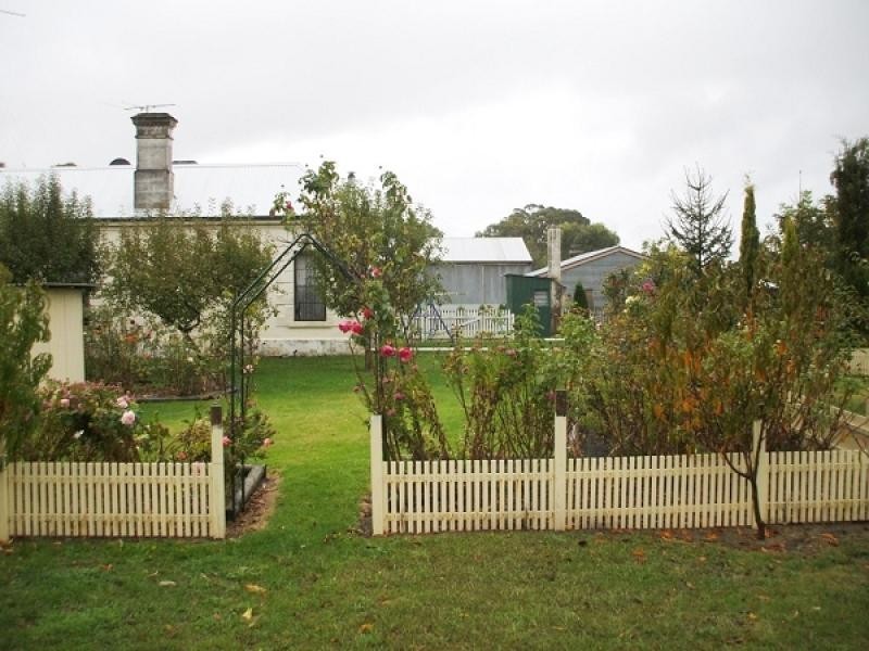 8 Railway Terrace, Kalangadoo SA 5278