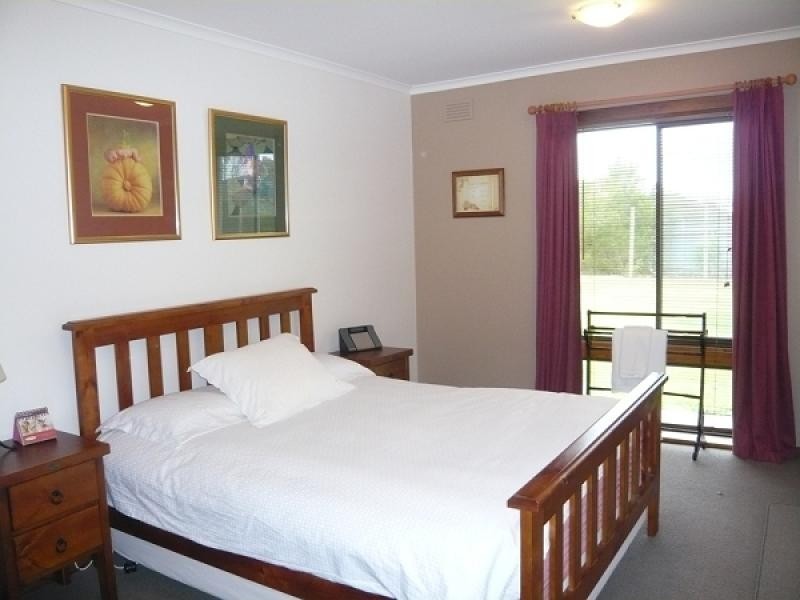 3 HARLEY STREET, Allendale East SA 5291