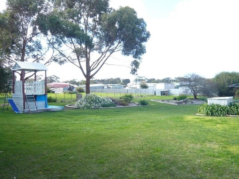 1 Peters Street, Tantanoola SA 5280