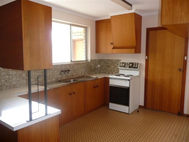 16 Stuckey Street, Millicent SA 5280