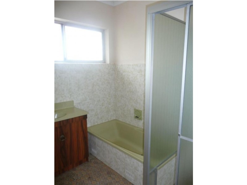 16 Stuckey Street, Millicent SA 5280