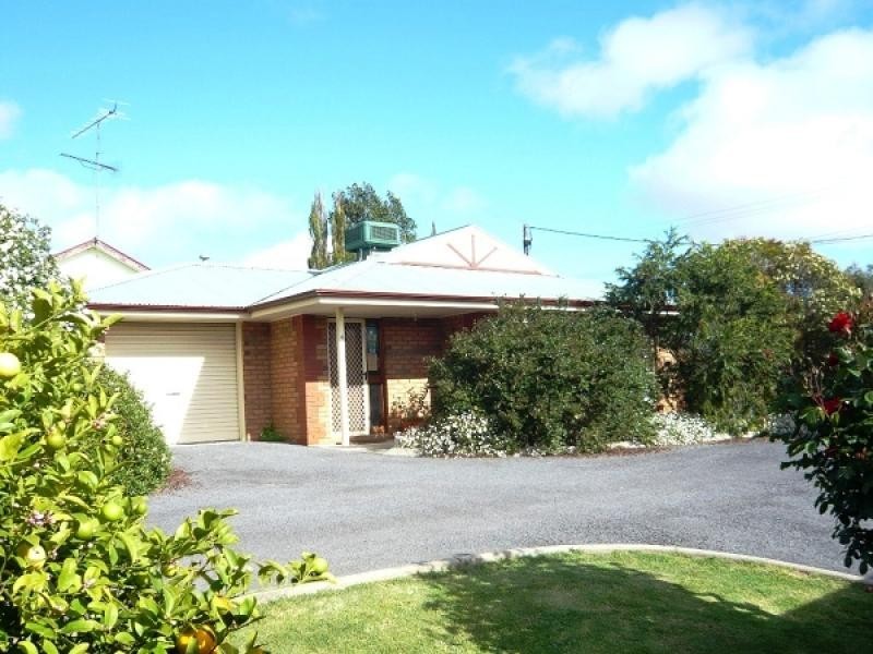 Unit 4, 27 A Tolmie Street, Mount Gambier SA 5290