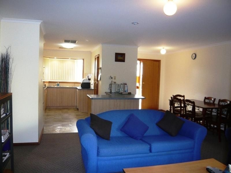 Unit 4, 27 A Tolmie Street, Mount Gambier SA 5290