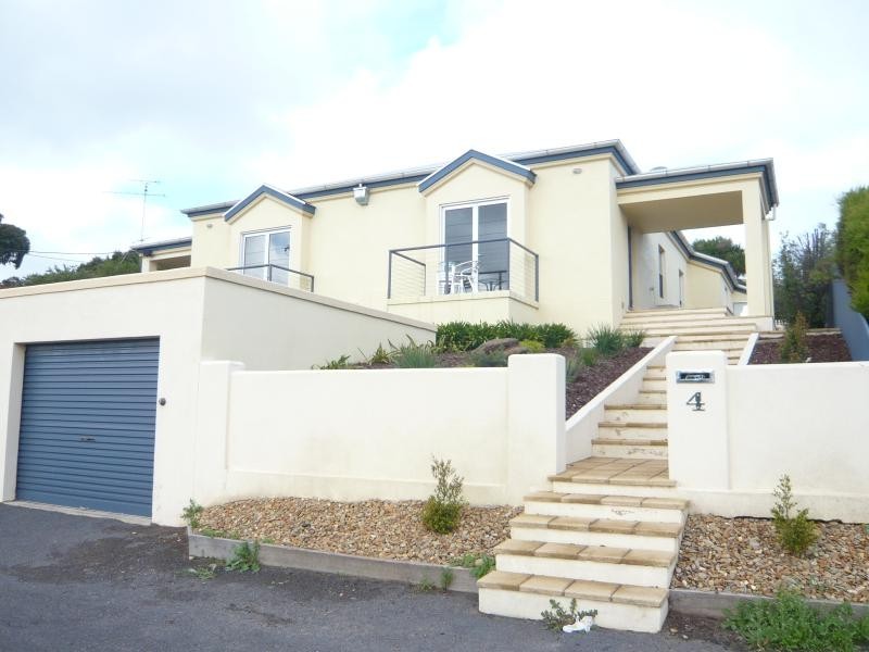 4 Boandik Terrace, Mount Gambier SA 5290