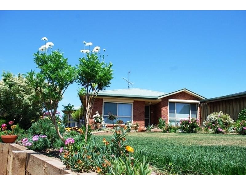 27 Sinclair Street, Mount Gambier SA 5290