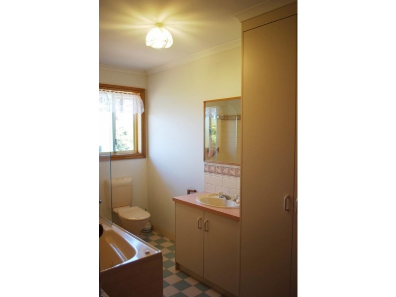 27 Sinclair Street, Mount Gambier SA 5290